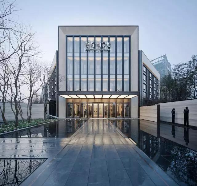 与城市街路的互动?是然构筑摄影