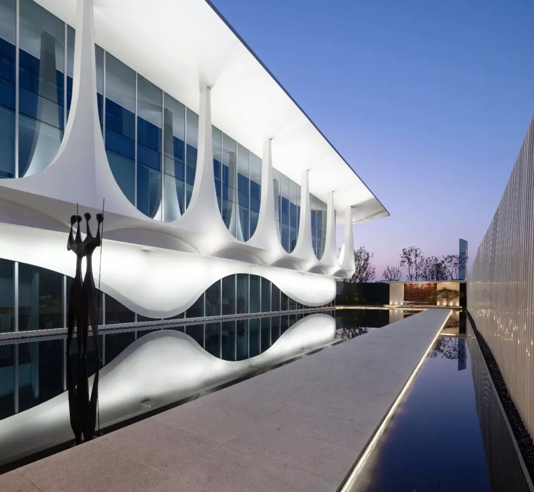 注明: https://mmbiz.qpic.cn/mmbiz_jpg/gmk9j3lczawvuEaBTemibMt265F3SPOyuLGw0qQ6icEulcttCcVfxRLUTlpMxXZpcMtyAxxpKqFWBDhe9VXYibgAQ/640?wx_fmt=jpeg